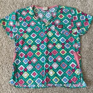 Women’s hearts Dickies scrub top size XS